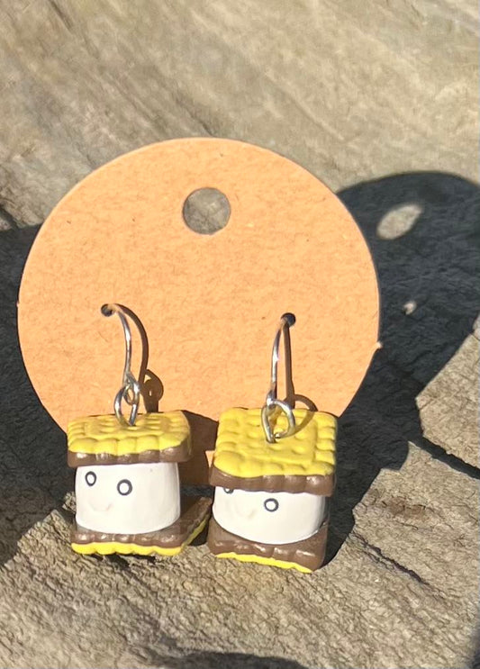 S'mores Dangly Earrings