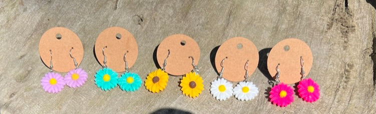 Dangly Daisy Earrings