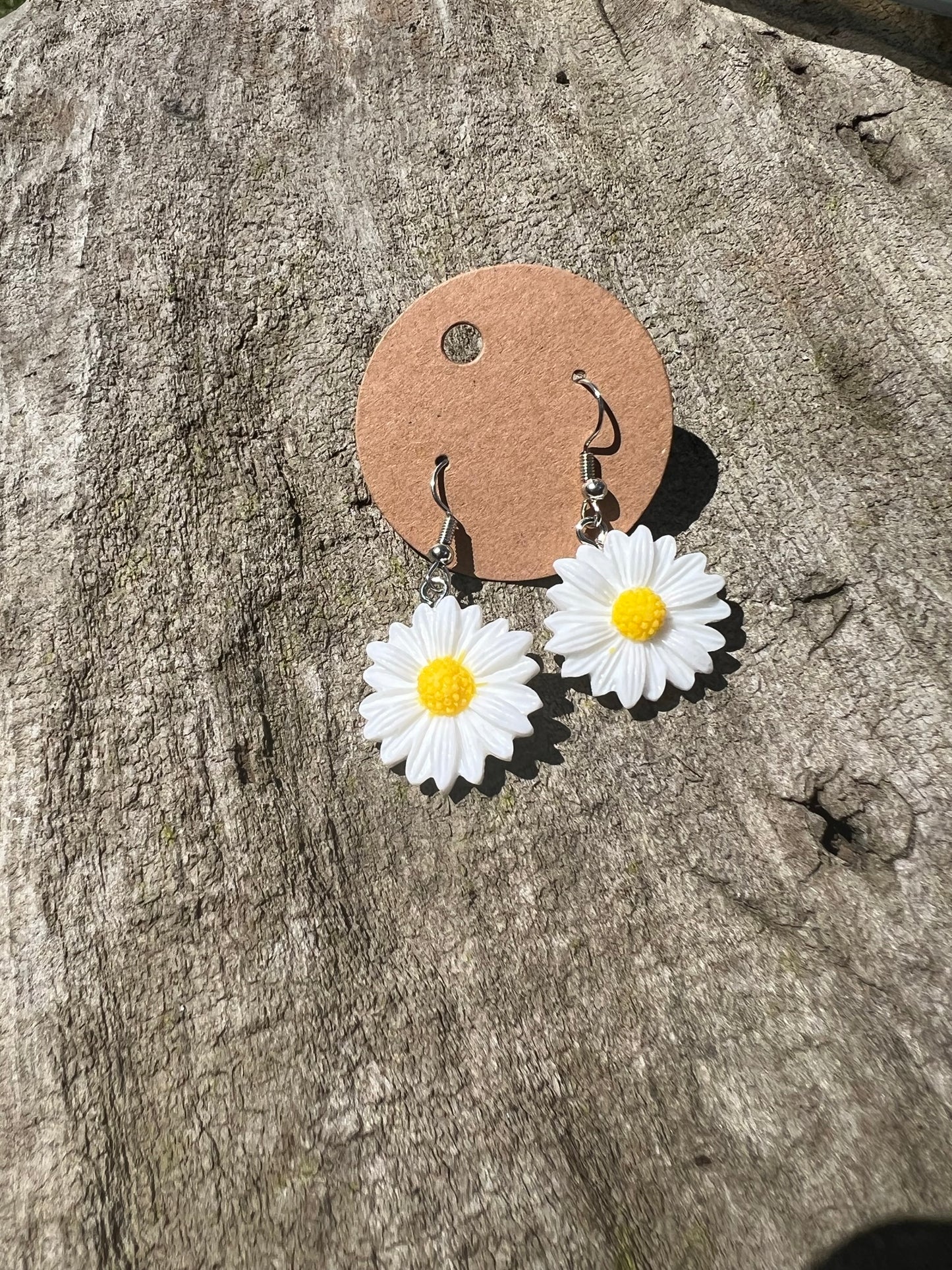 Dangly Daisy Earrings