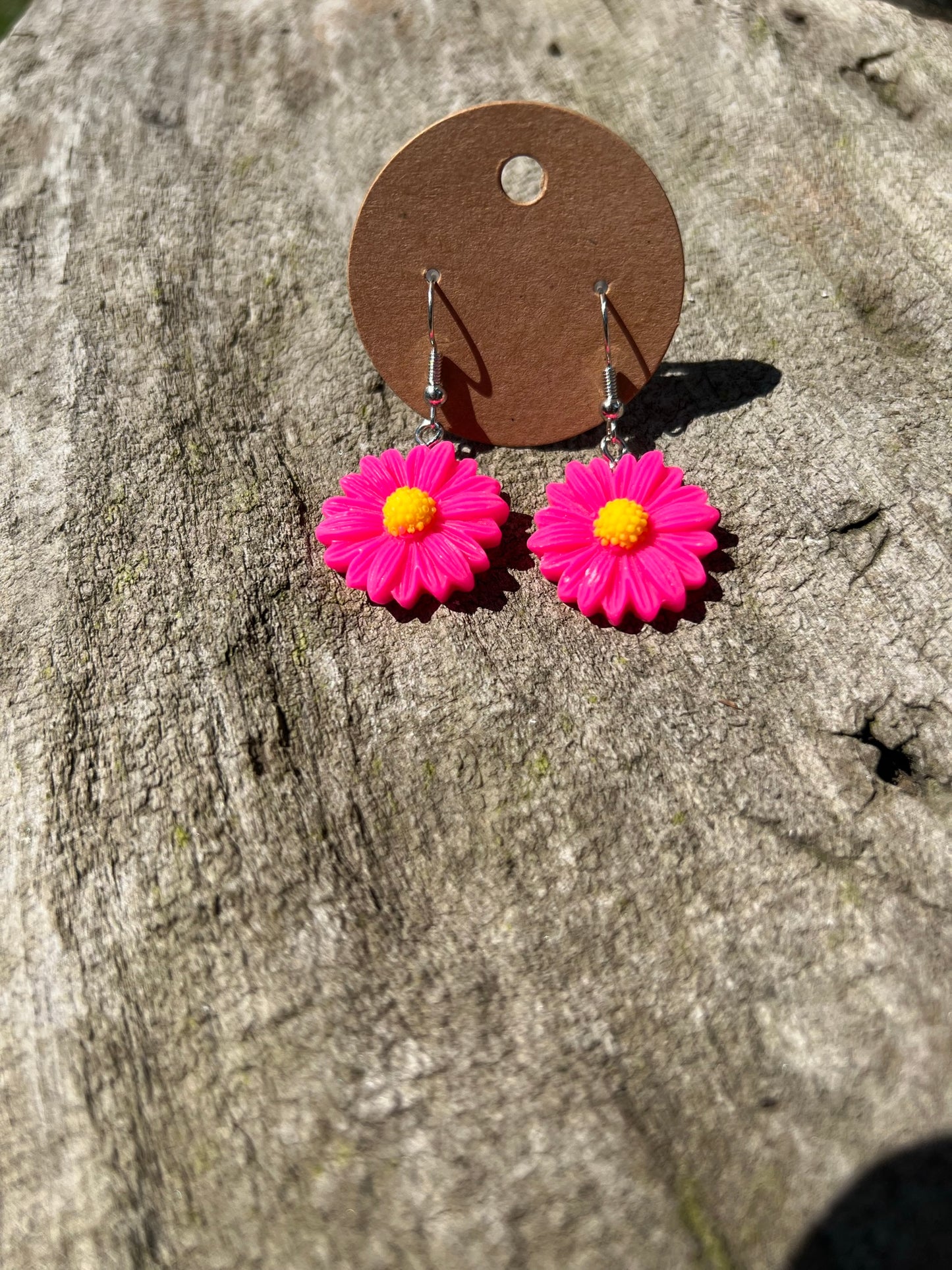 Dangly Daisy Earrings